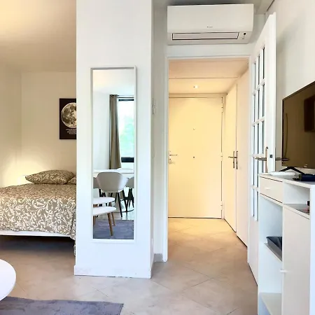 Spacious New And Terrace *