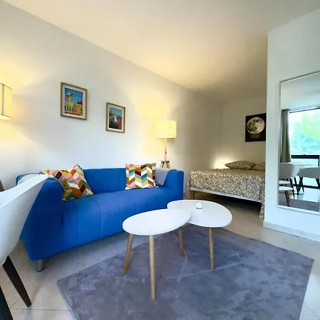 Apartment Spacious New And Terrace