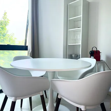 Spacious New And Terrace Juan-les-Pins