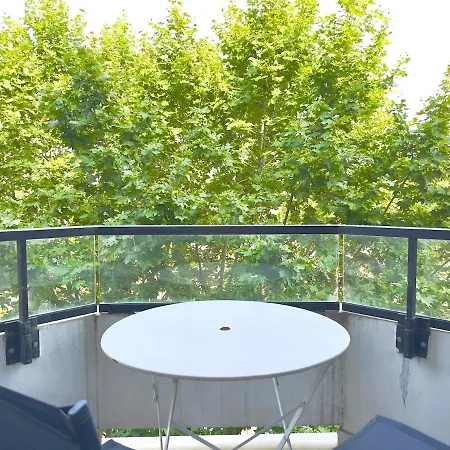 Spacious New And Terrace Apartment *