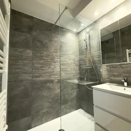 Spacious New And Terrace Juan-les-Pins